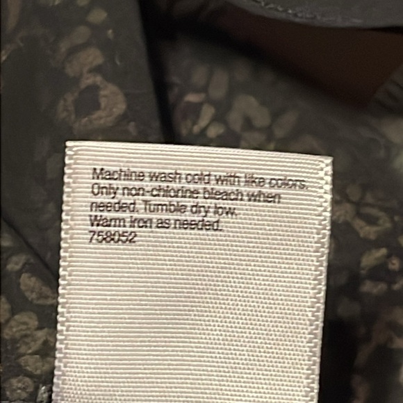 Size 12 A.N.A. black & tan graphic print sleeveless lined Bohemian dress - Picture 14 of 14